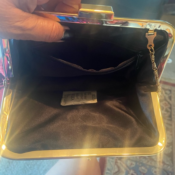 Cute burgundy evening bag. - Picture 5 of 7